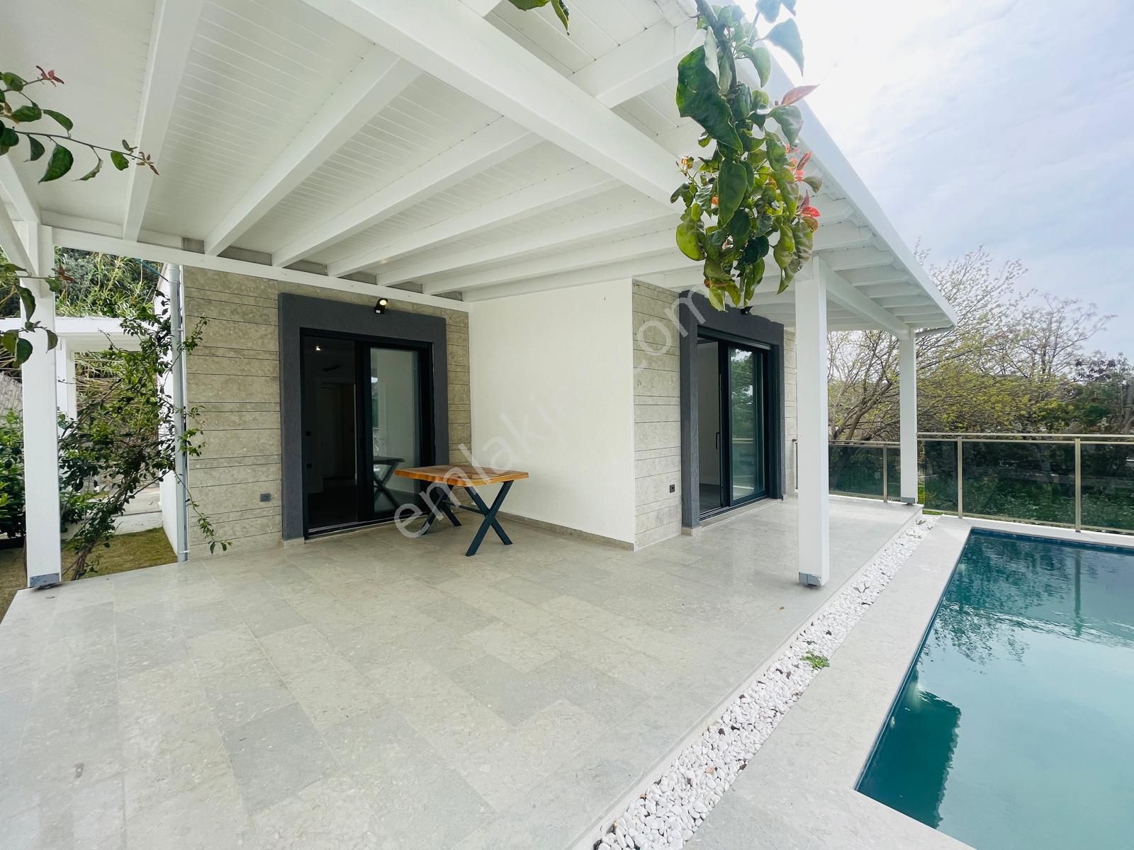 Gümüşlük Merkezde 1000 M2 Arsa İçinde Satılık Lüks Villa - Görsel 7