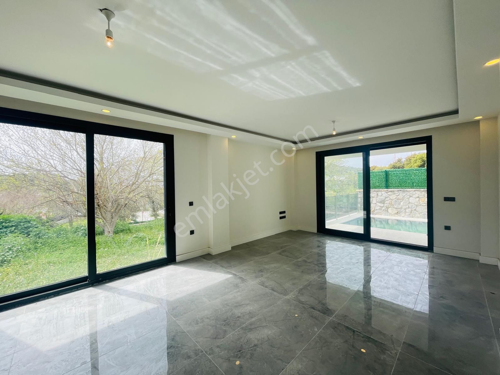 Gümüşlük Merkezde 1000 M2 Arsa İçinde Satılık Lüks Villa - Görsel 23