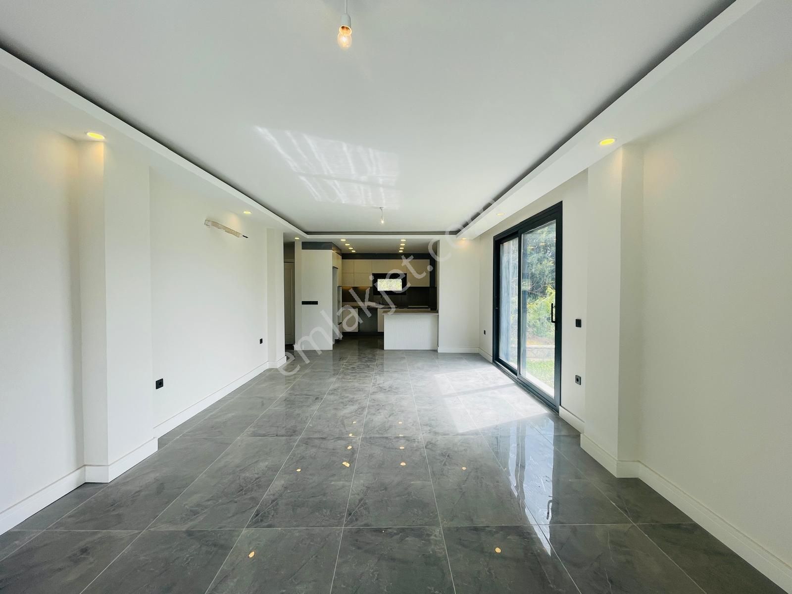 Gümüşlük Merkezde 1000 M2 Arsa İçinde Satılık Lüks Villa - Görsel 25