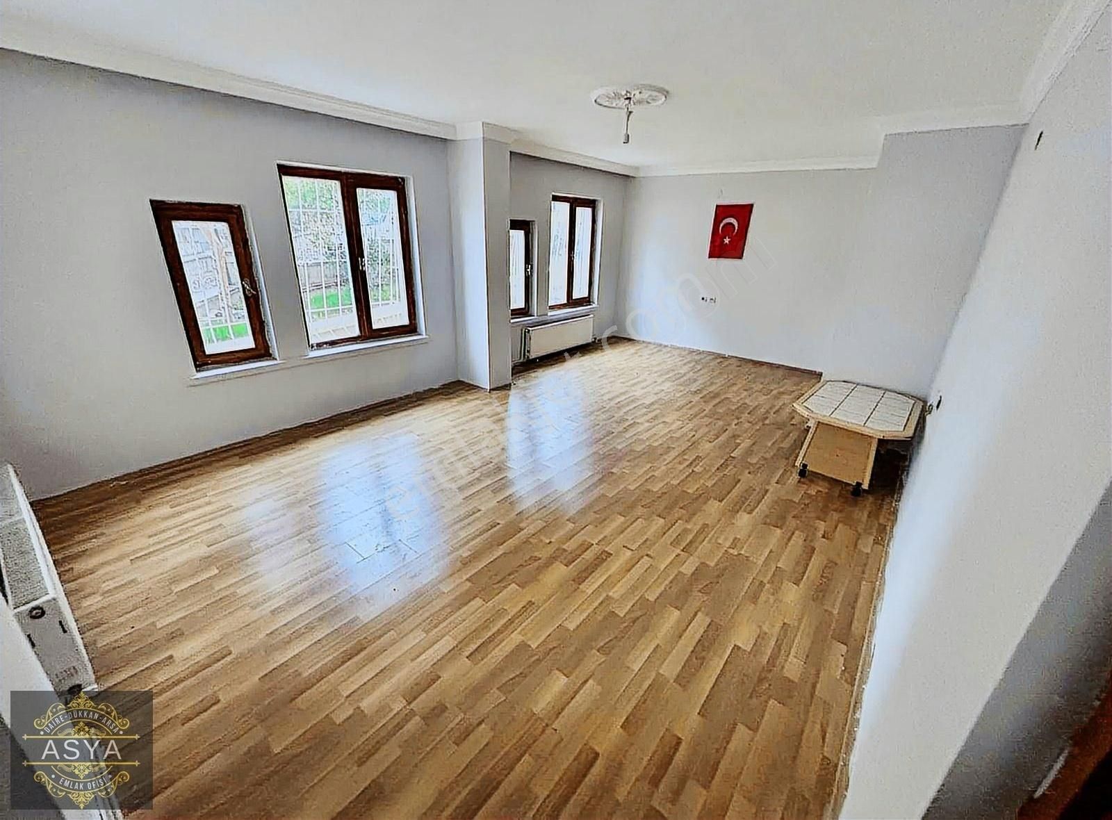 Ufuktepe Cadde Önü 130net Balkonlu 3+1+kiler Giriş Katı Fırsatı