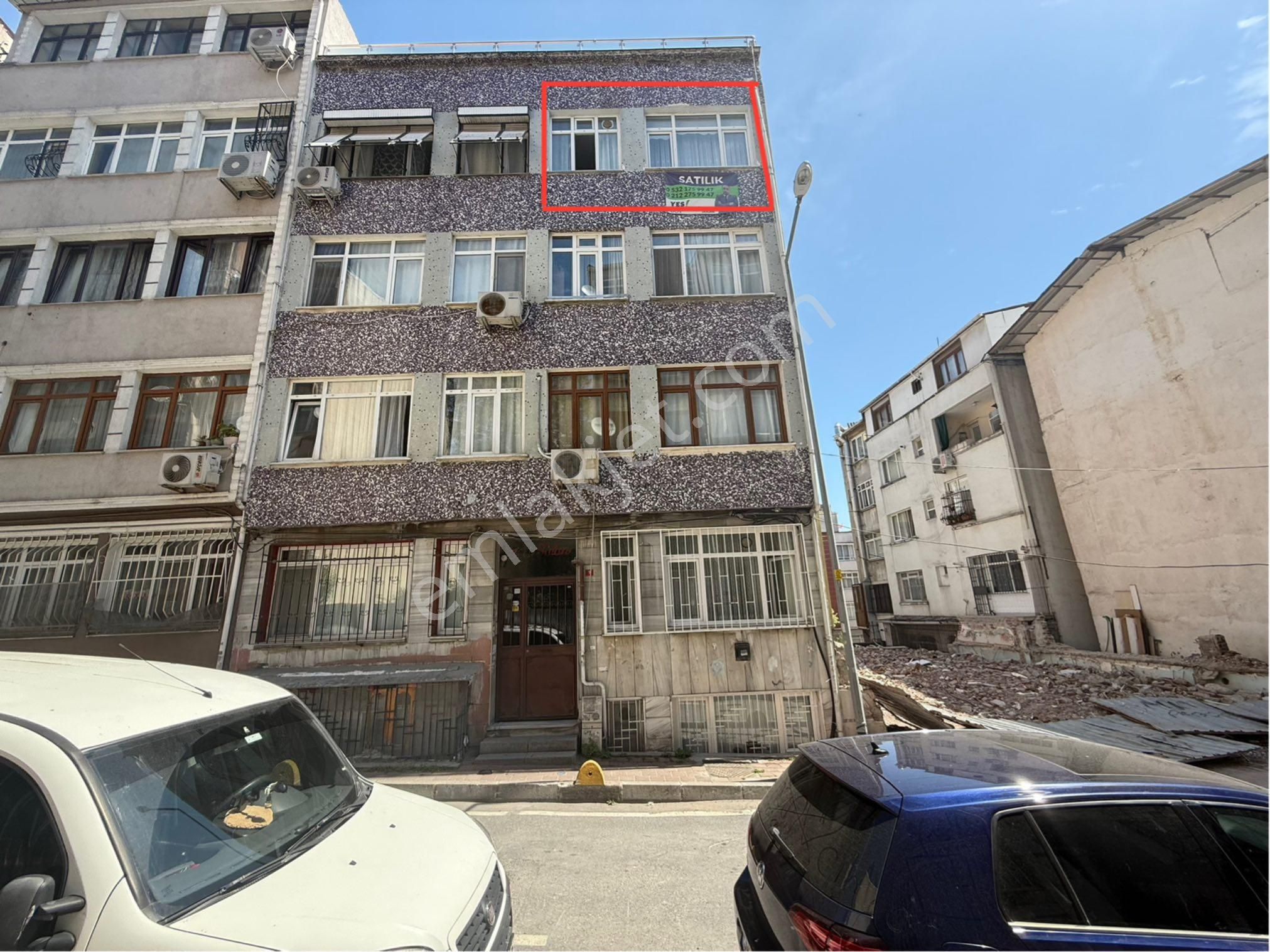 Akşemsettin Cad. Arkası | 1+1 | 3.kat | 65 M² | Geniş Ve Ferah |