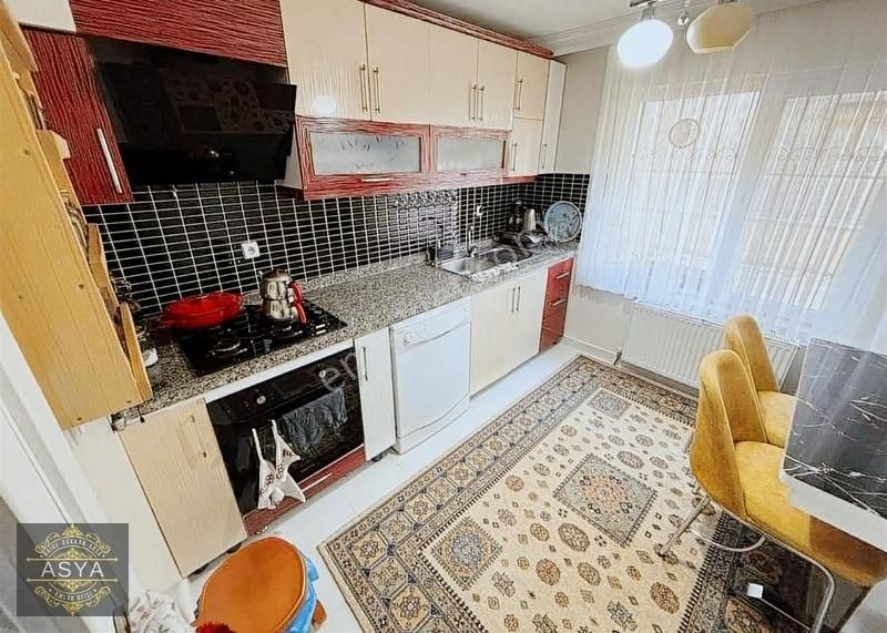 Kuşçağızda Cadde Üzeri Yeni Bina 130m Full Yapılı 2 Banyo Kaçmaz