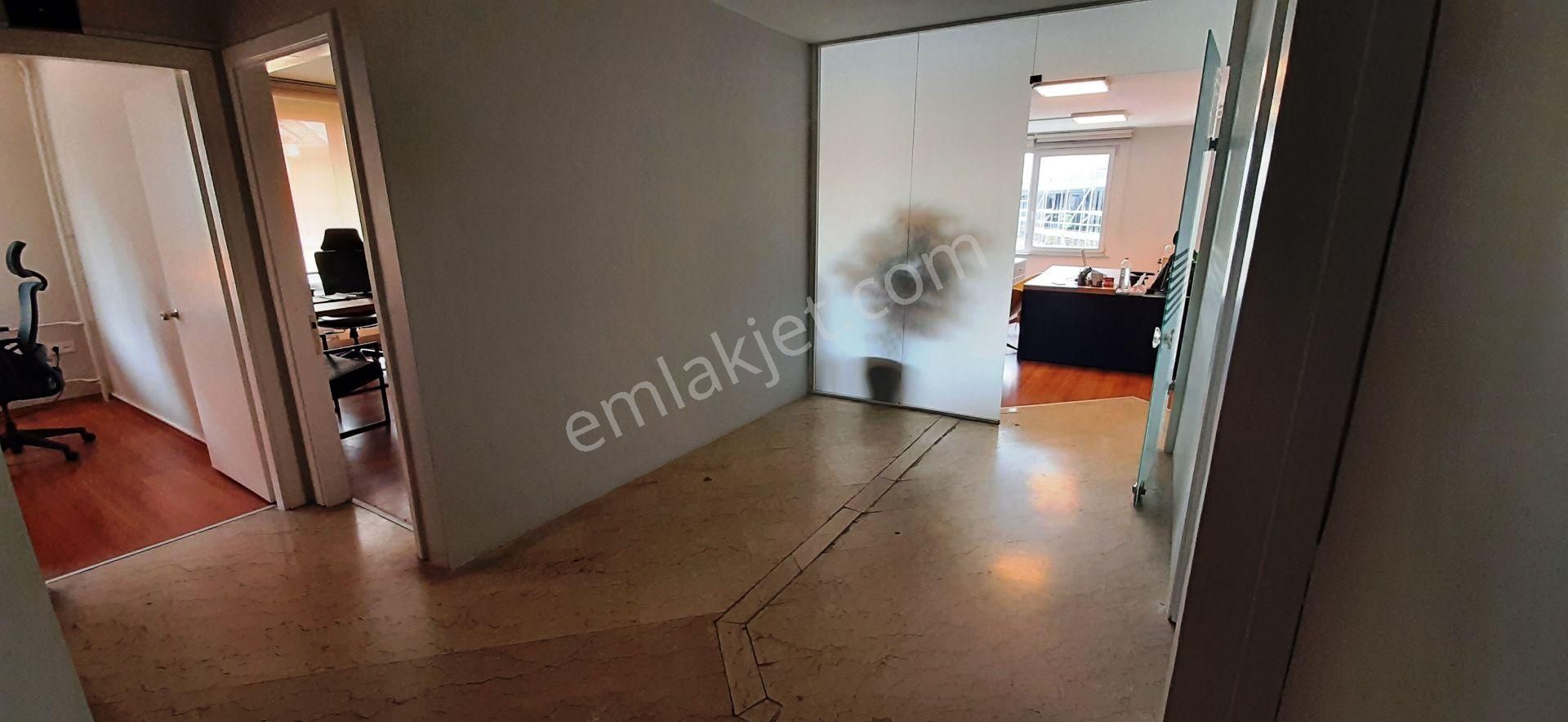 Mecidiyeköy Merkezde Çelik İşmerkezinde 160 M2 Kiralık 4+1 - Görsel 23