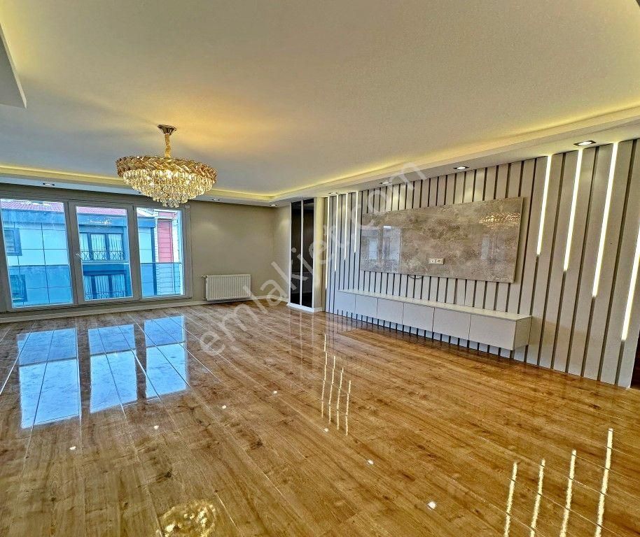Ultra Lüks Dekorlu İskanlı Yatırımlık 2+1 Acil Satılık Daire