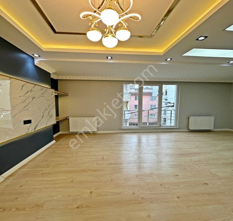 Geniş M2 Full Dekorlu Lüks Yatırıma Uygun 2+1 Satılık Daire