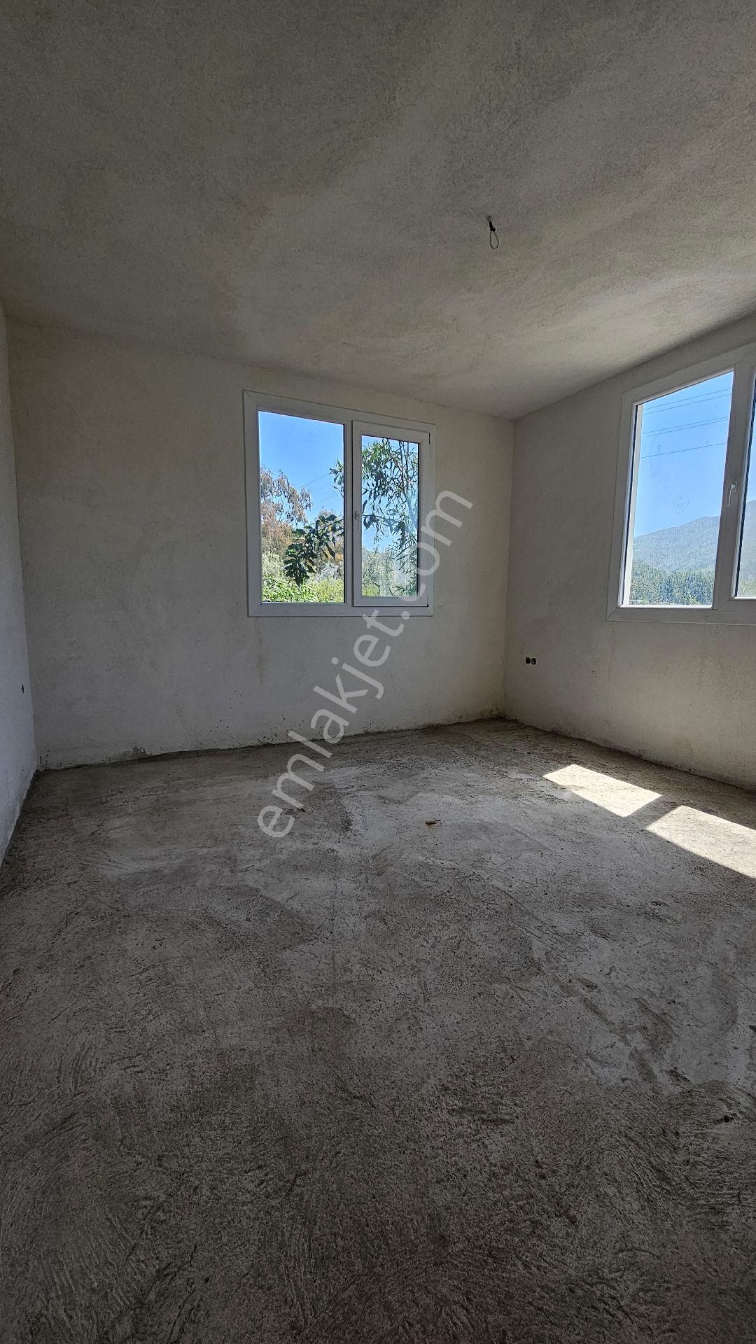 Hisarönü'nde Müstakil Ev - Görsel 4