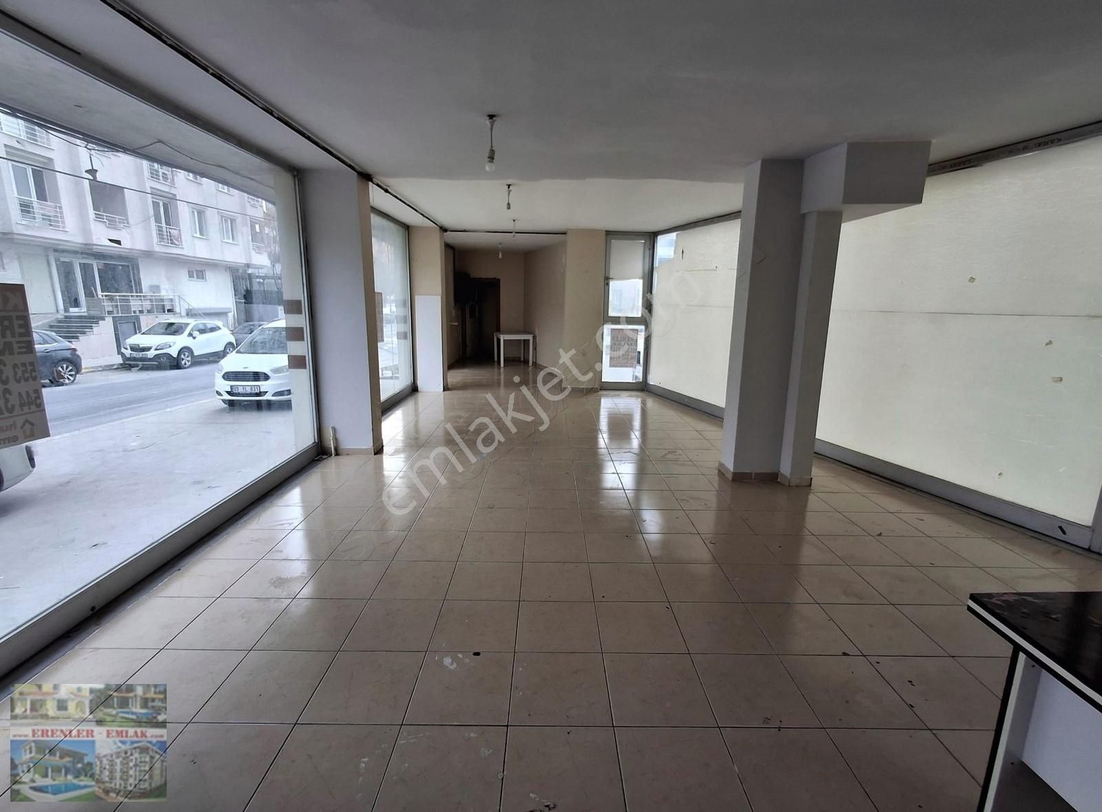 Esenyurt Namık Kemal Mahallesinde İki Caddeye Cepheli 100 M2 Dük