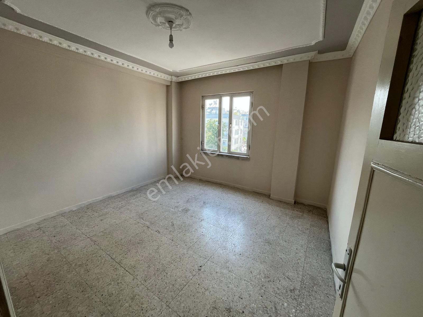 Ergünden Hamidiyede Köşe Başı Satılık 3+1 Daire