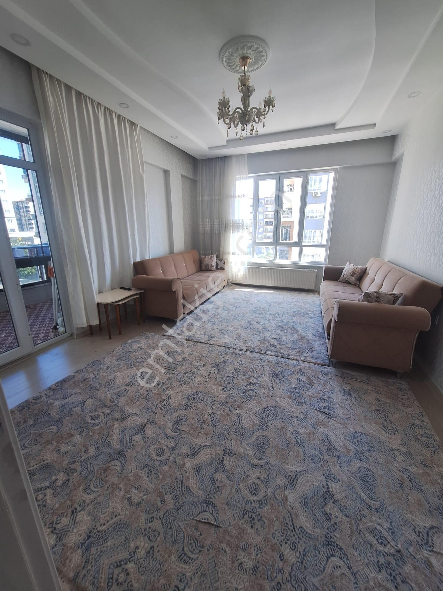 Mavi Emlak Tan Liv Hastane Arkasında Satılık Bakımlı Daire 2.495.000 Tl