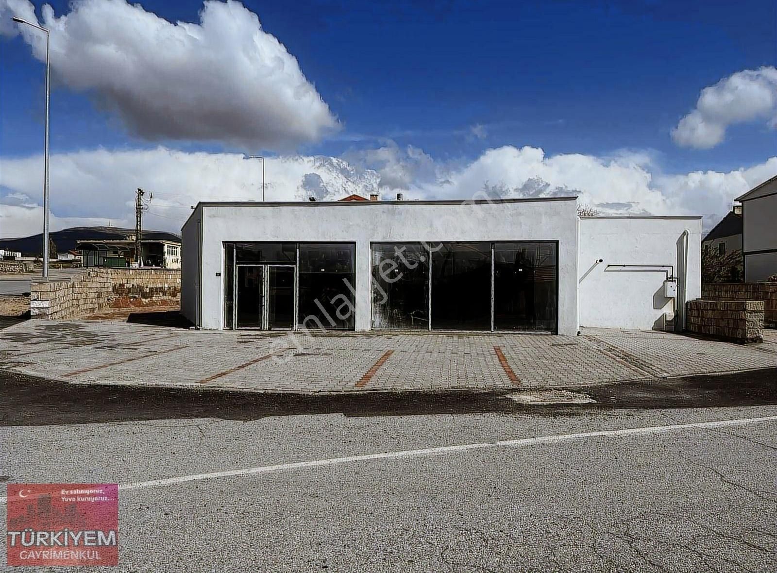 Kurumsala Kiralık Emsalsiz Bölgenin Tek Dükkanı