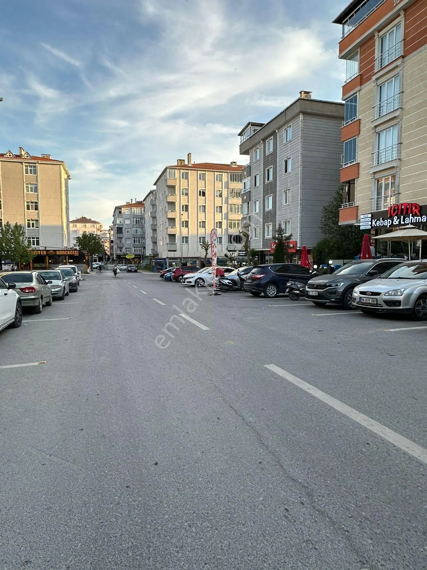 Toprak İnşaat...hastane Ve Adliyeye Sıfır Köşe Mükemmel Konumda 3+1!!! - Görsel 2