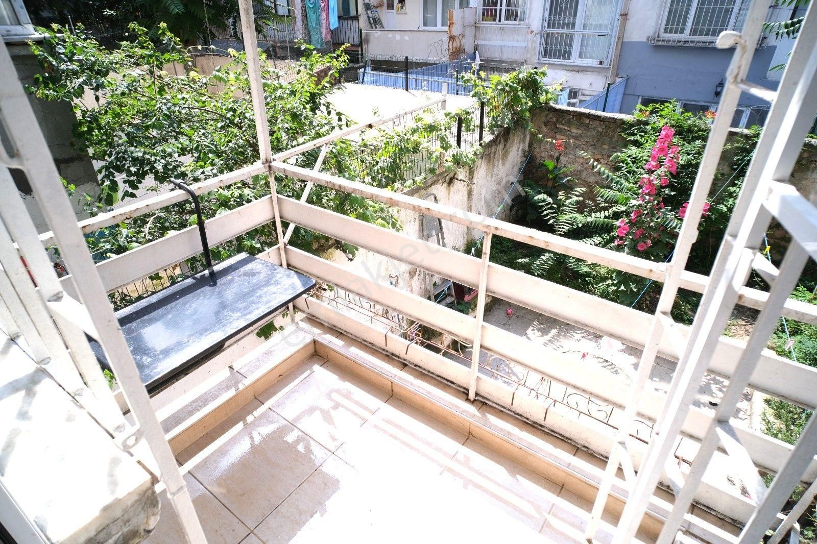 Şişli Bomonti Ve Metroya Yakın Eşyalı Satılık Boş Fırsat Daire