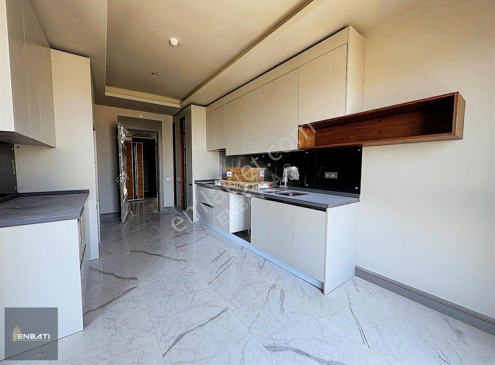 Kent İncek Konutlarında Göl Manzaralı 200 M2 Kiralık 5+1 Daire