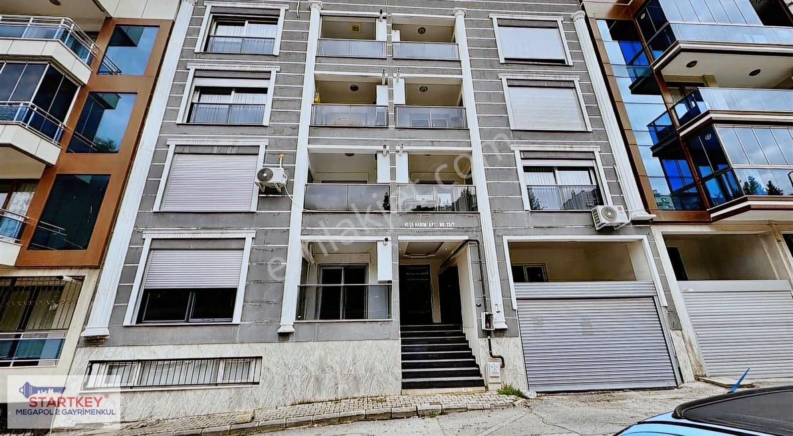 Çiğli'de 3+1 Merkezi Konumda Fırsat Satılık Daire