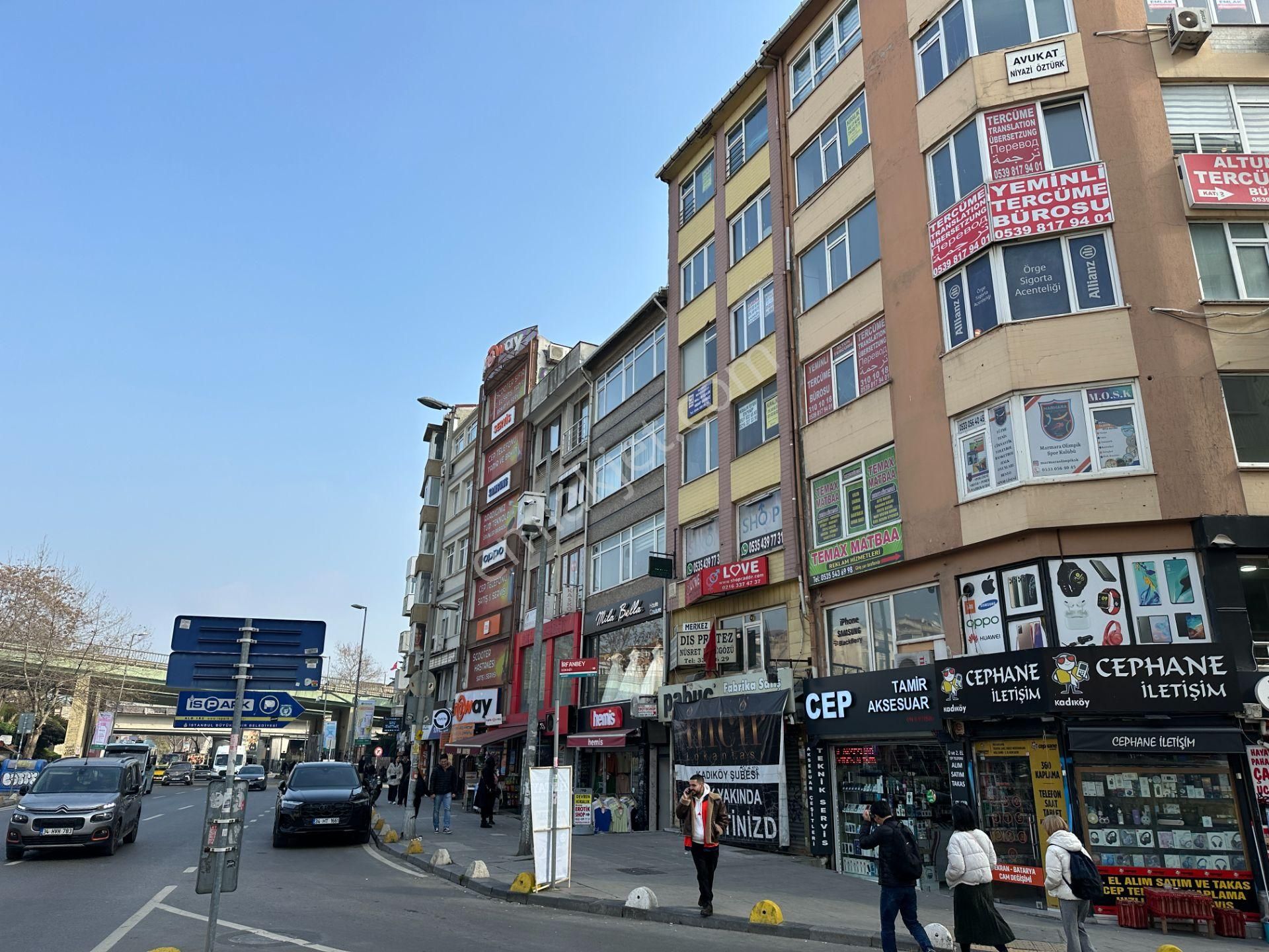 Yankı'dan Kadıköy Süğütlü Çeşme Caddesinde Asansör 1+0 20 M2 Ofis