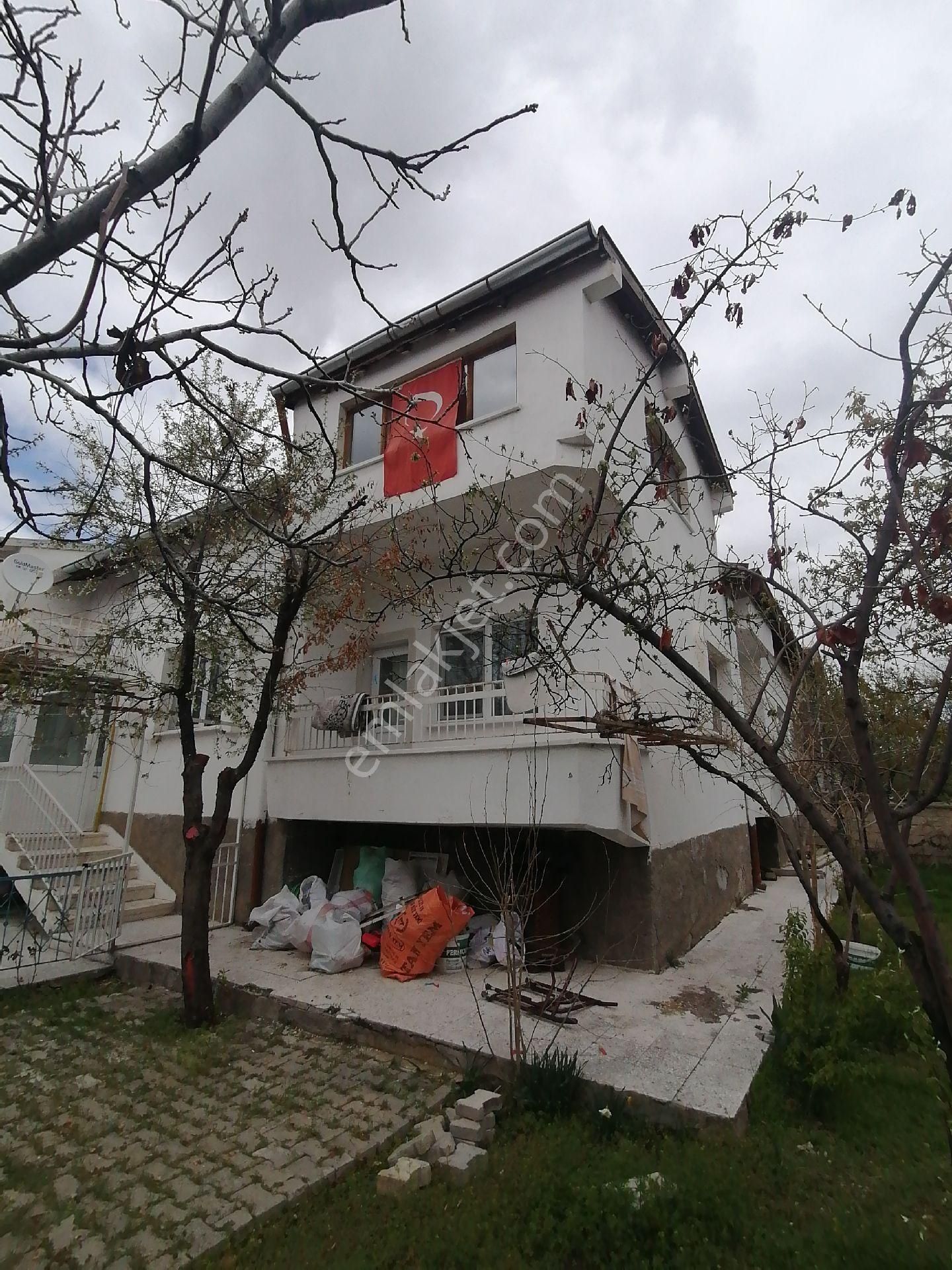 Develi Bahçeli Evler Mahallesinde Müstakil Ev