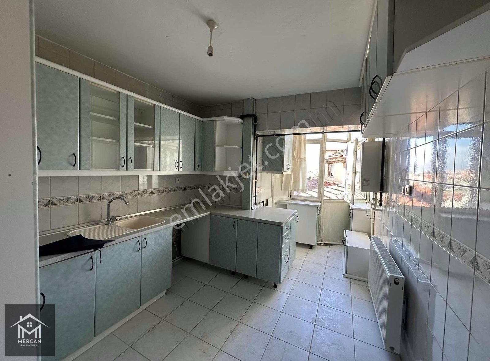 Mercan Dan Çaybaşı Caddesi 150 M2 3+1 Satılık Fırsat Daire !!
