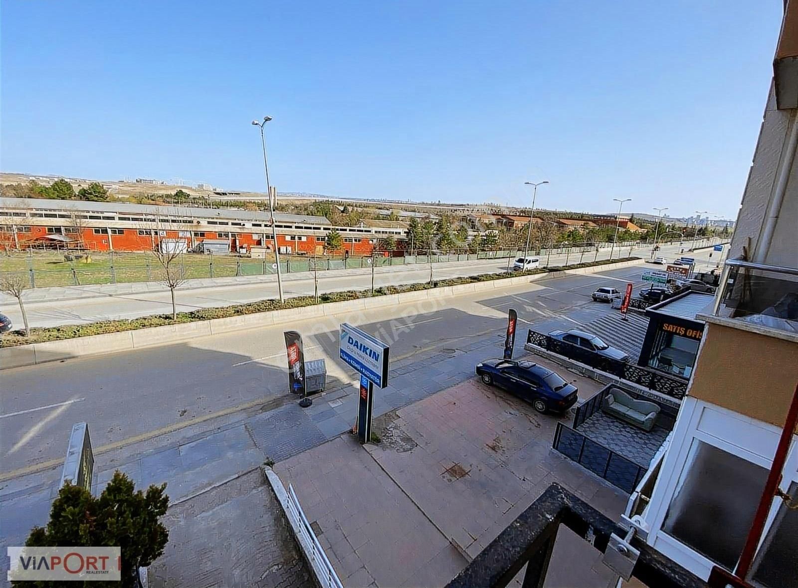 Etimesgut Alsancak Mah. Bağlıca Yolu Üzeri Ara Kat 3+1 Daire