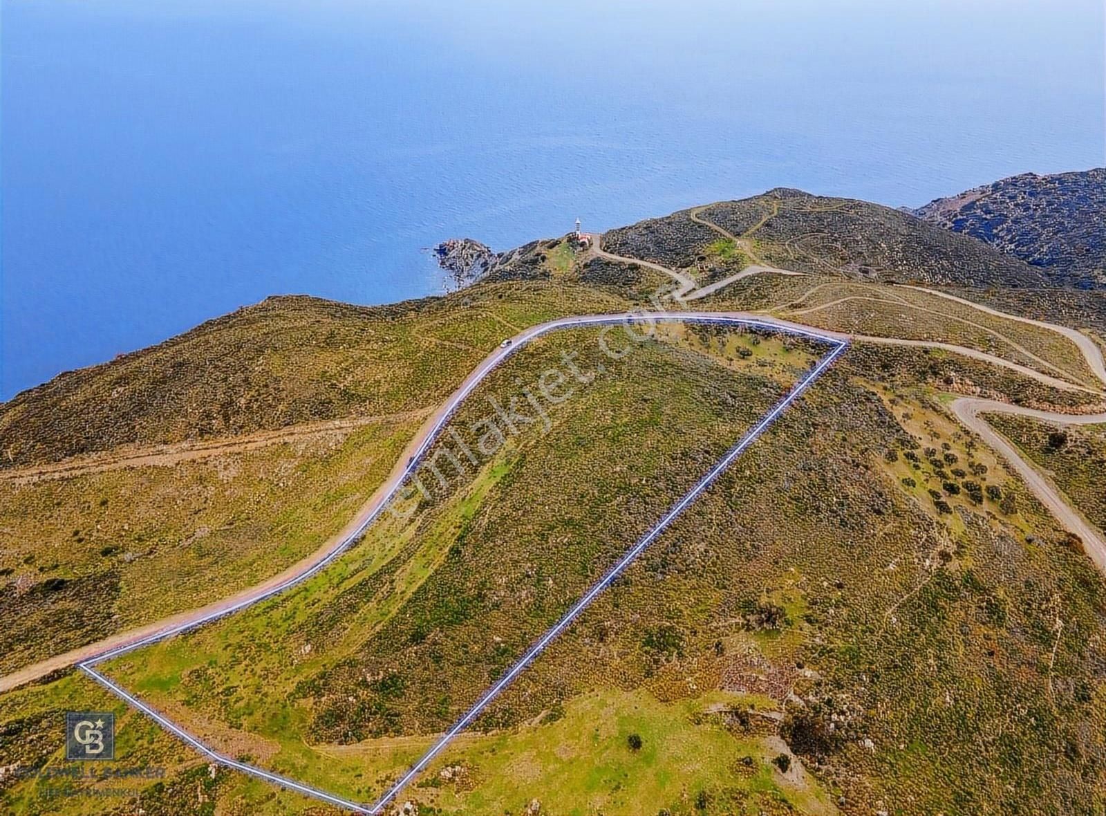 Karaburun Sarpıncık'ta 24.812 M2 Satılık Tarla