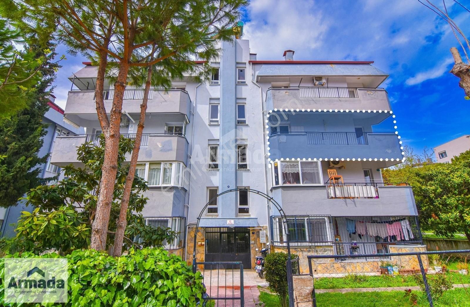 Kuşadası Merkezde Satılık 2+1 Daire
