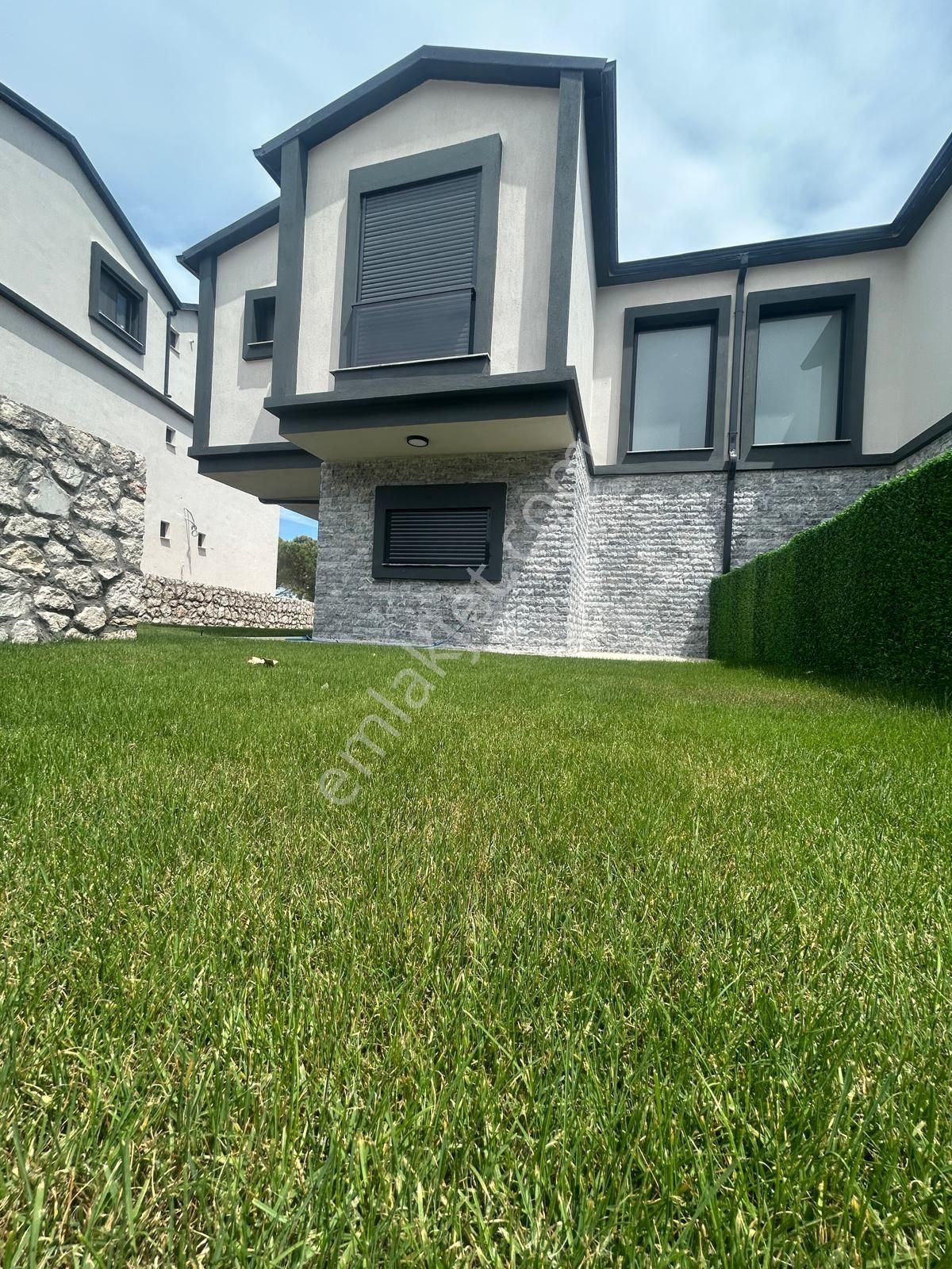 Morçiçek'ten Karaburun Mordoğanda Müstakil Havuzlu Villa - Görsel 12