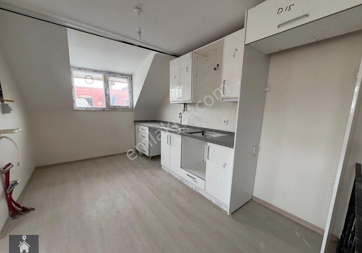 Altıntepe'de Sıfır 3+2 Teraslı Dubleks Minibüse Yakın Ceyda'dan