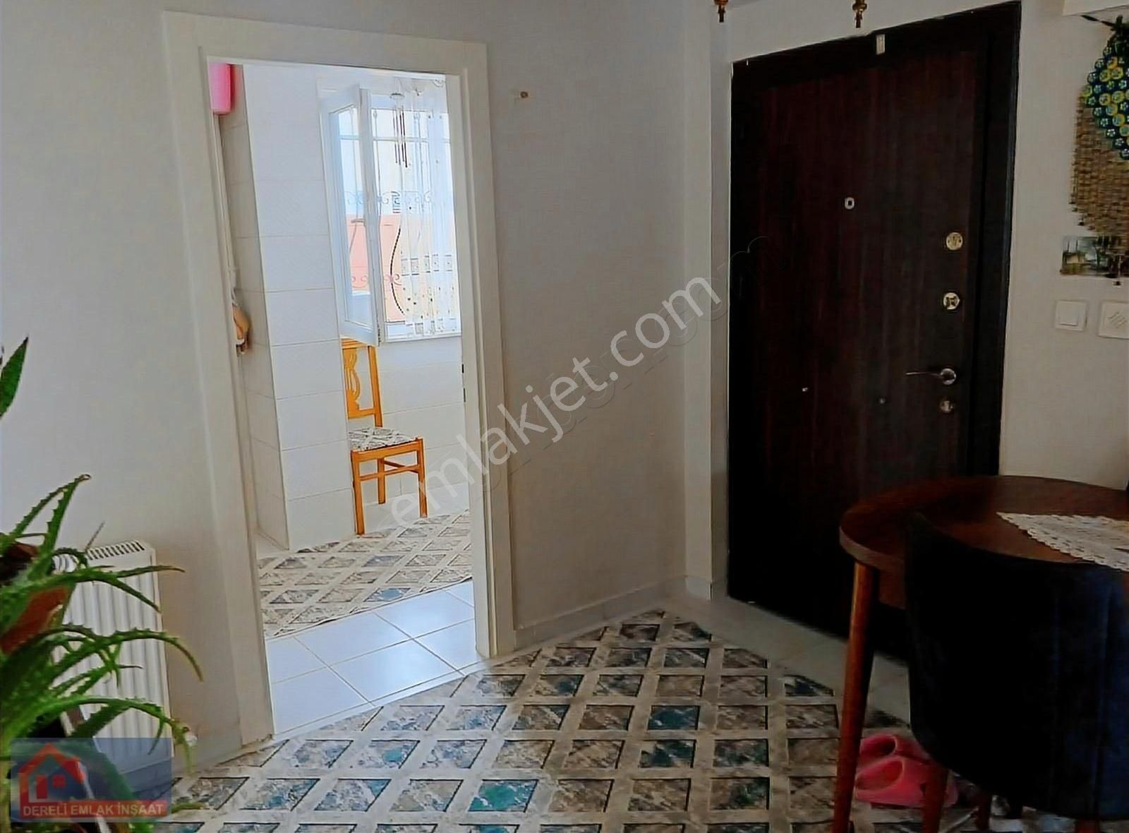 Fiyat Düştü Kiptaş A Komşu Geniş Kullanışlı Giriş Kat Acil