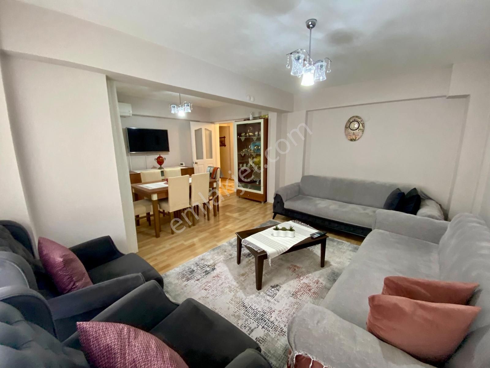 Atbiner Emlaktan Manisa Yunusemre Mutlu Mahallesi 3+1 120m2 Full Özellikli 17 Yıllık Arakat Daire