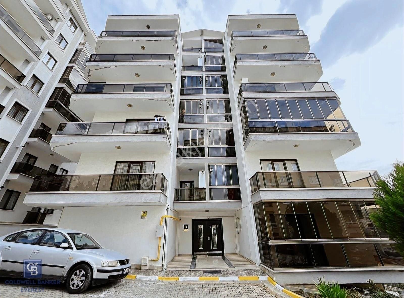 Güzelyalı Burgaz Deniz Manzaralı Site İçi Yeni 3+1 Satılık Daire