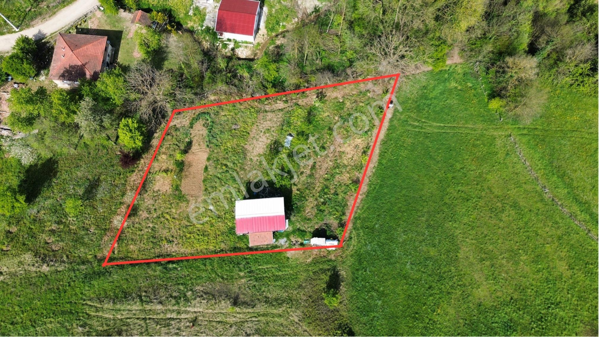 Kandıra Elmacık’ta Satılık %40 İmarlı Arsa