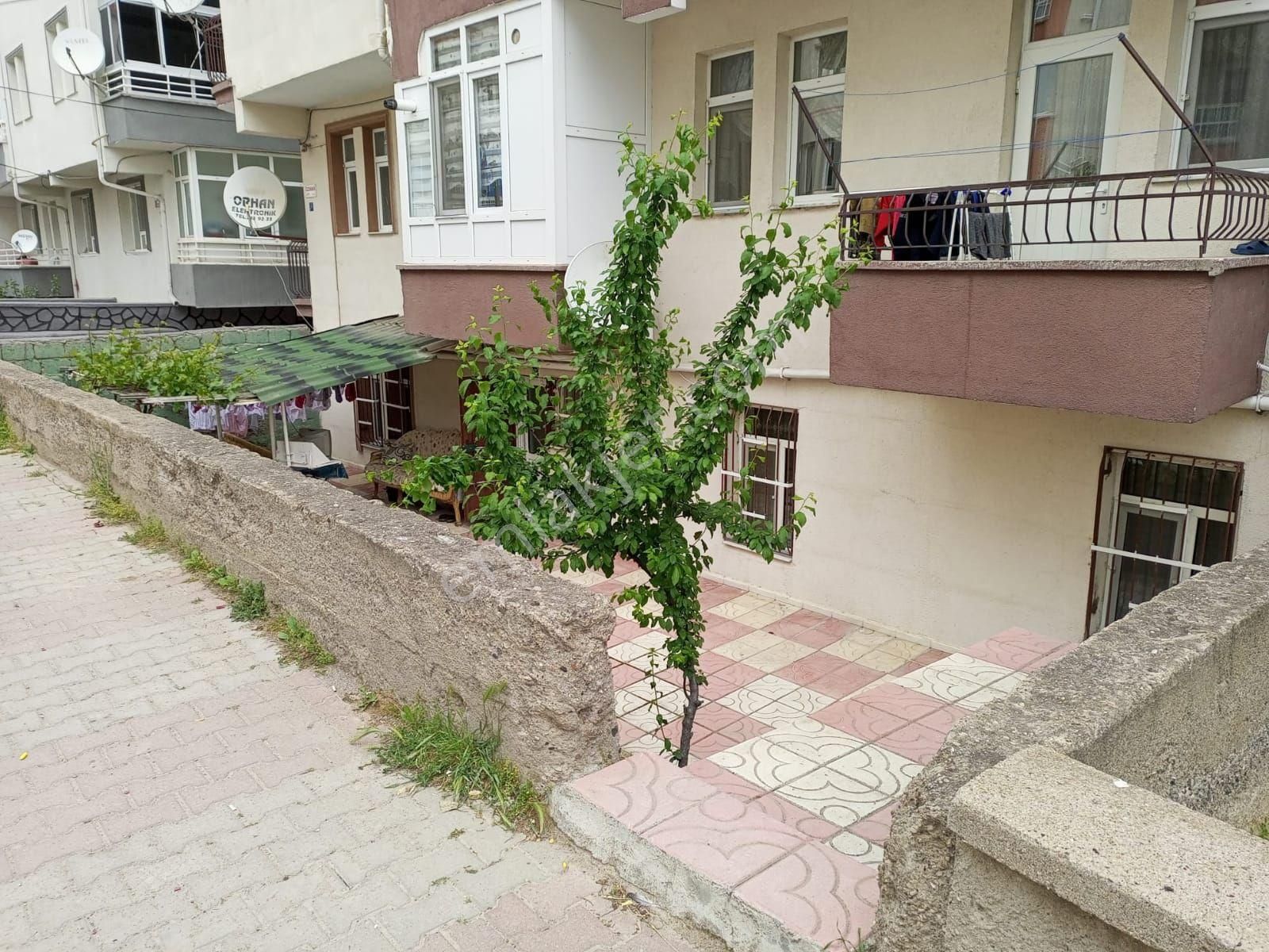 Eski Acil Karşısı Temiz Fırsat Daire