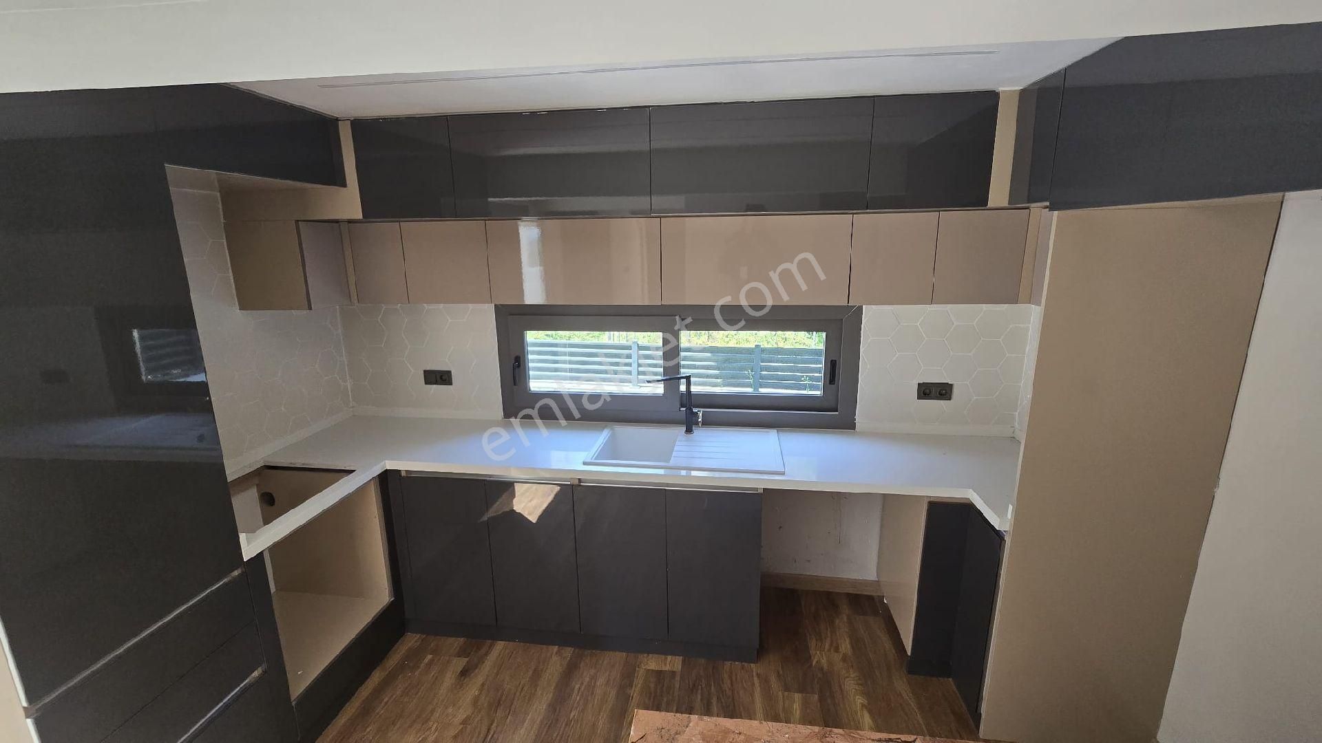 Kuşadası'nda Denize 100 M Mesafede 4+1 Villa - Görsel 9