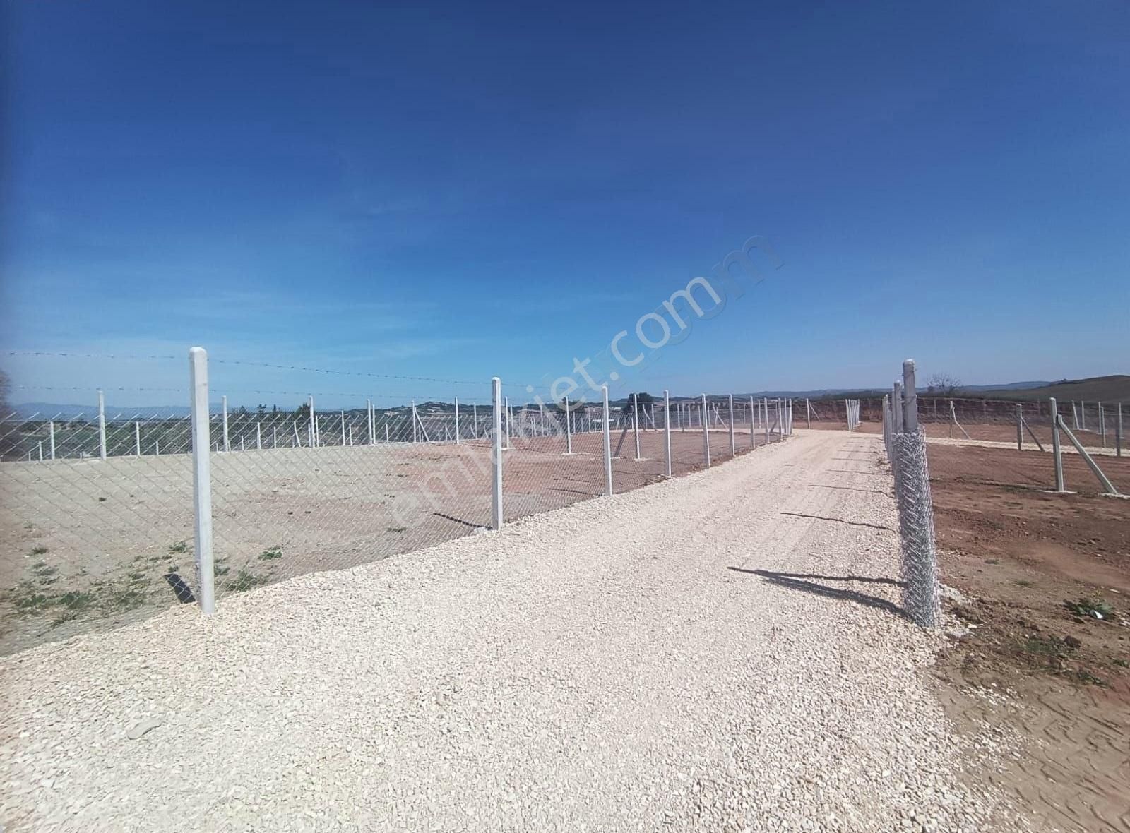 Karaisalı Yazıbaşı Yolu Yapılı Su Ve Elektirik Hazır Evini Yap