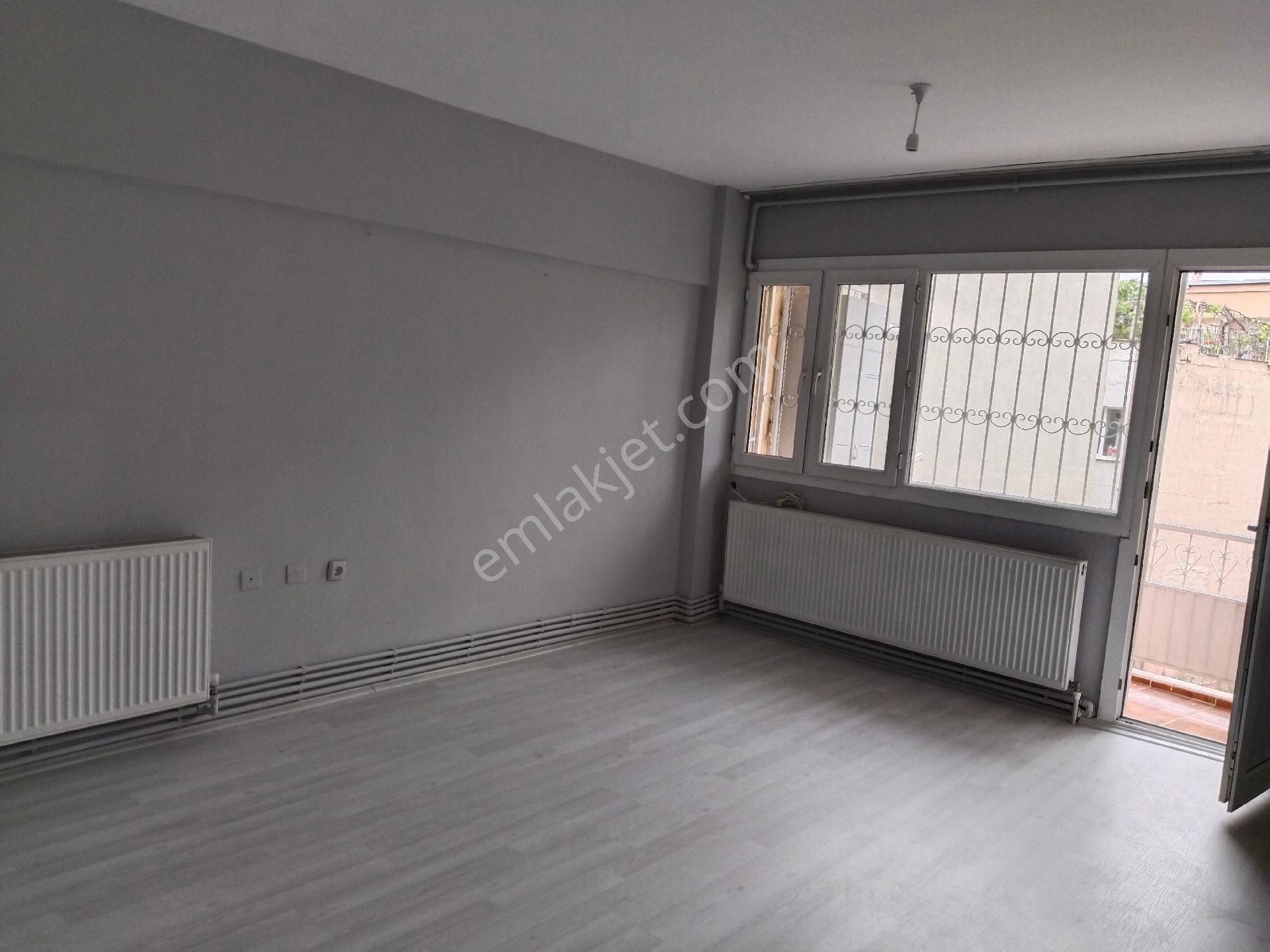 Refet Bele Mahallesi'nde 2+1 Doğalgazlı