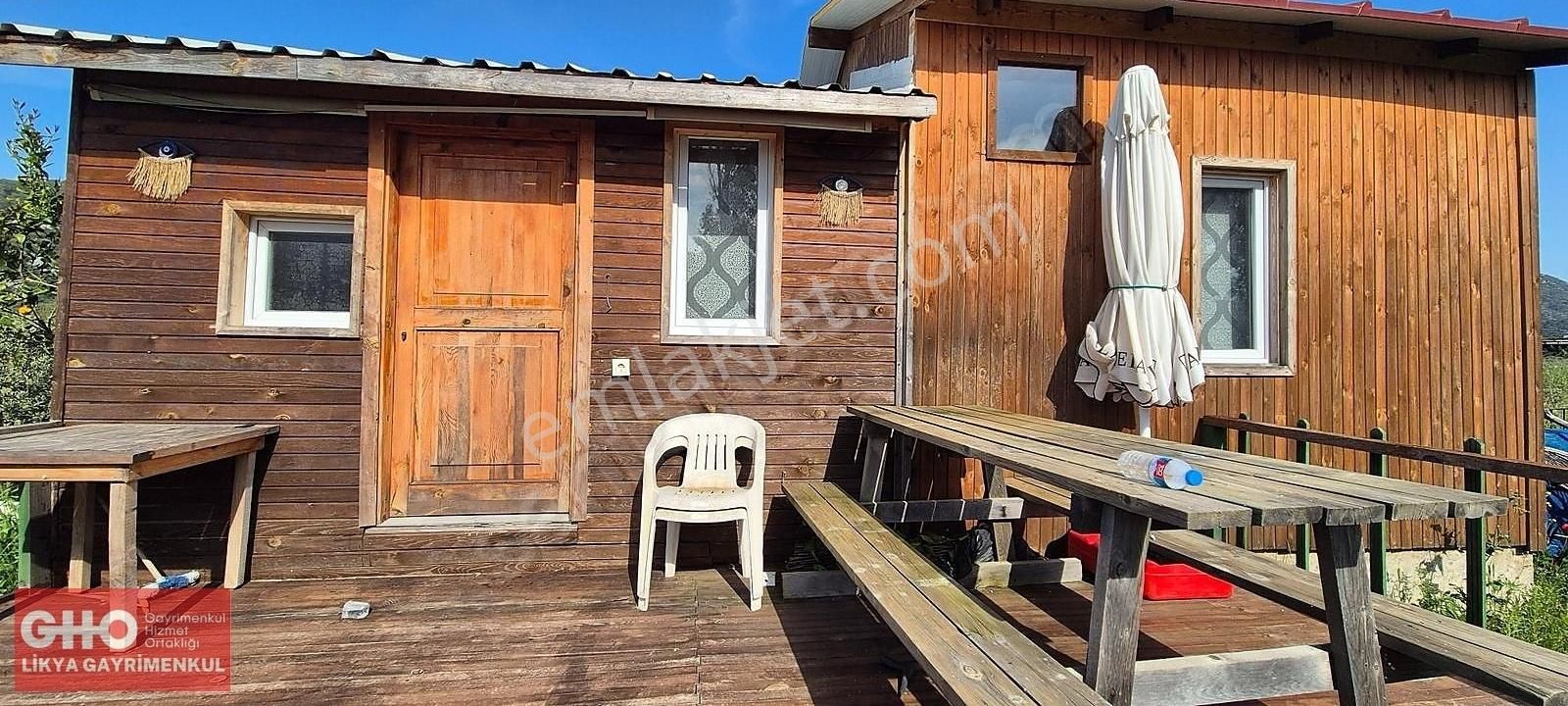 Gho'dan İçinde Tinyhouse Bulunan Satılık Tarla