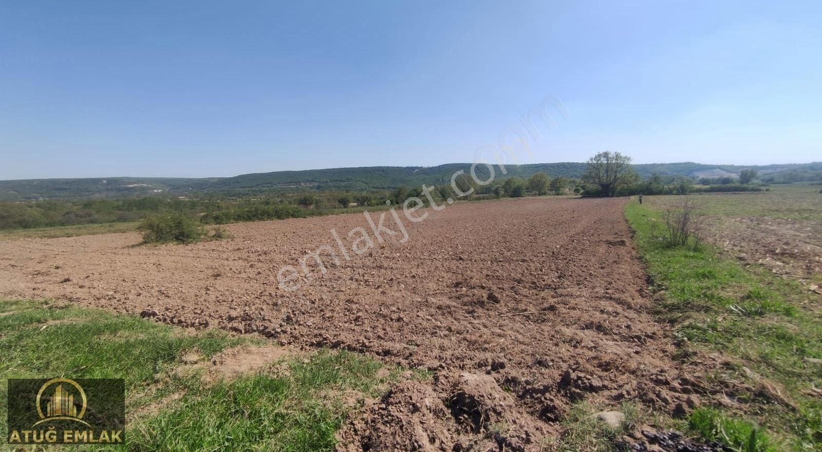 Atuğ Emlaktan Çayırdere Köyünde Satılık Arazi Su Ve Yola Yakın
