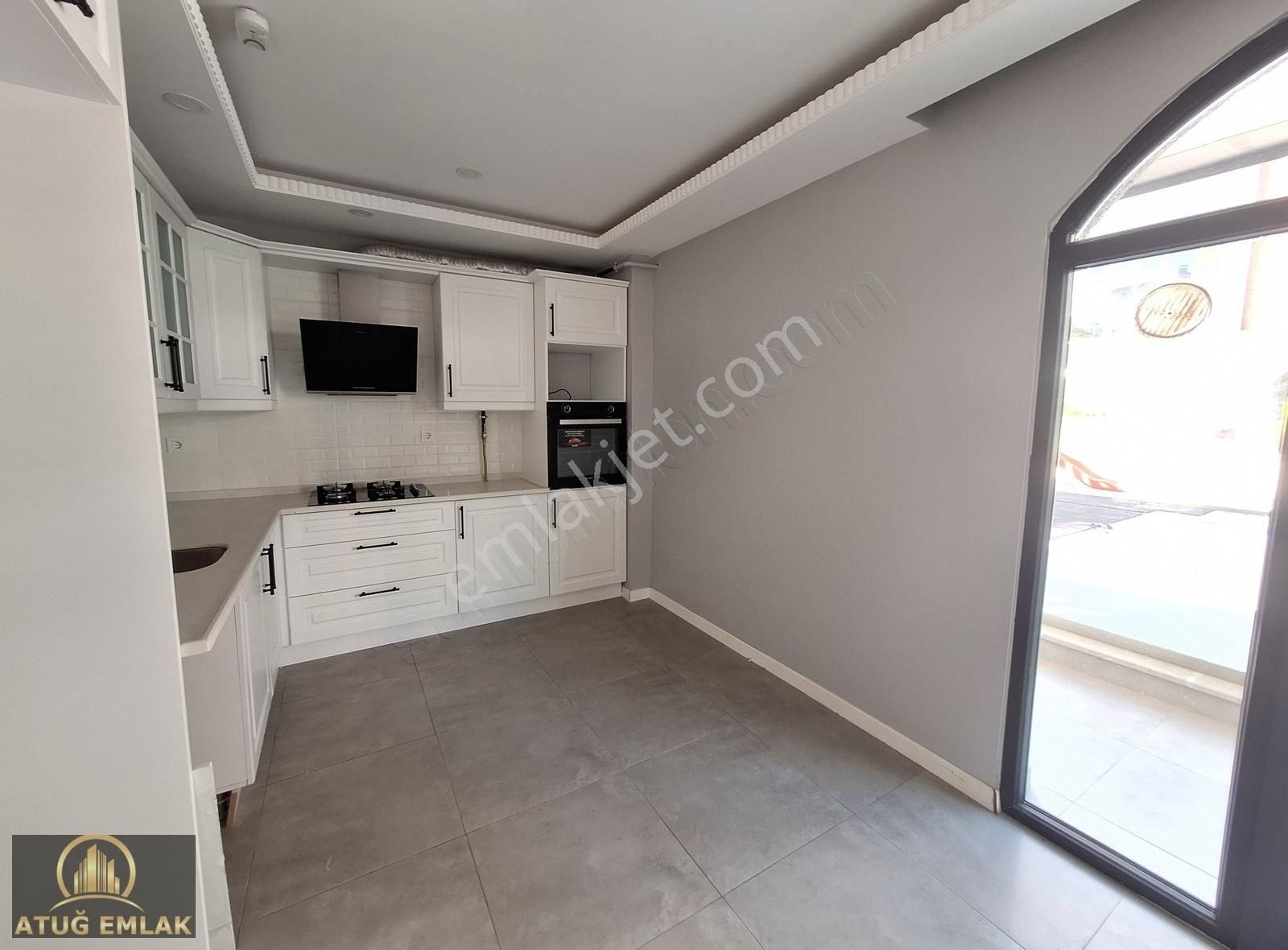 Atuğ Emlaktan Havuzlu Site İçerisinde Kiralık 2+0 Daire