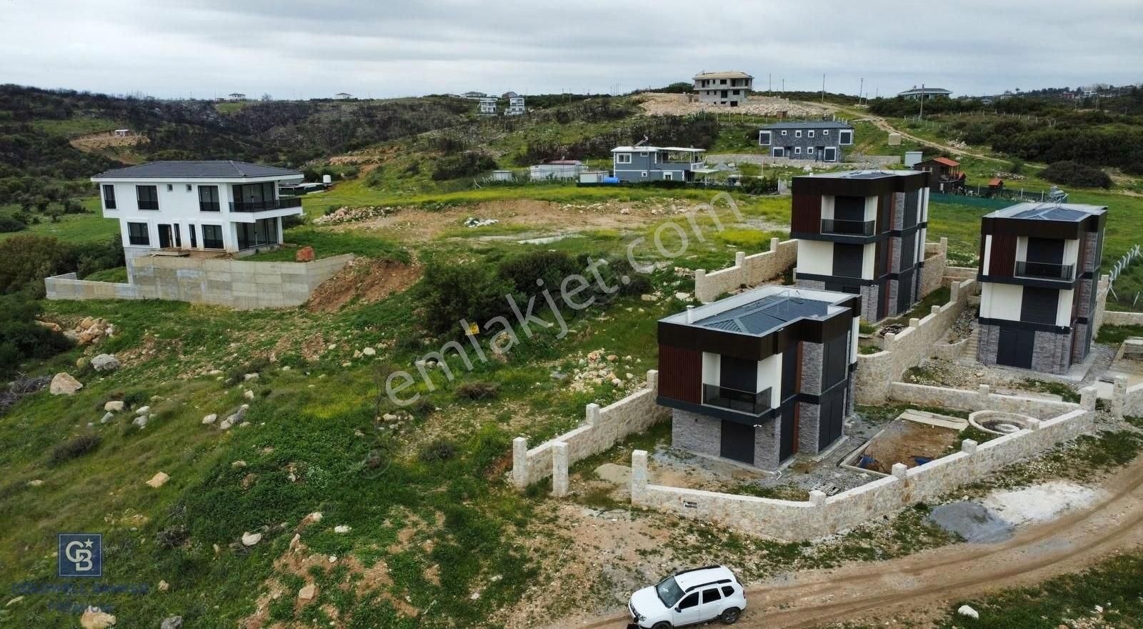 Didim Akyeniköy 411 M2 Tek Tapu Villa Arsası