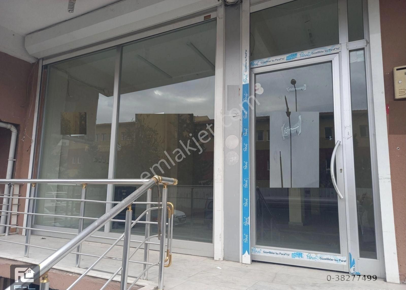 F-l Emlaktan Emaar Avmye Komşu Esatpaşa Cadde Üstü Y. Giriş Dükkan Ofis