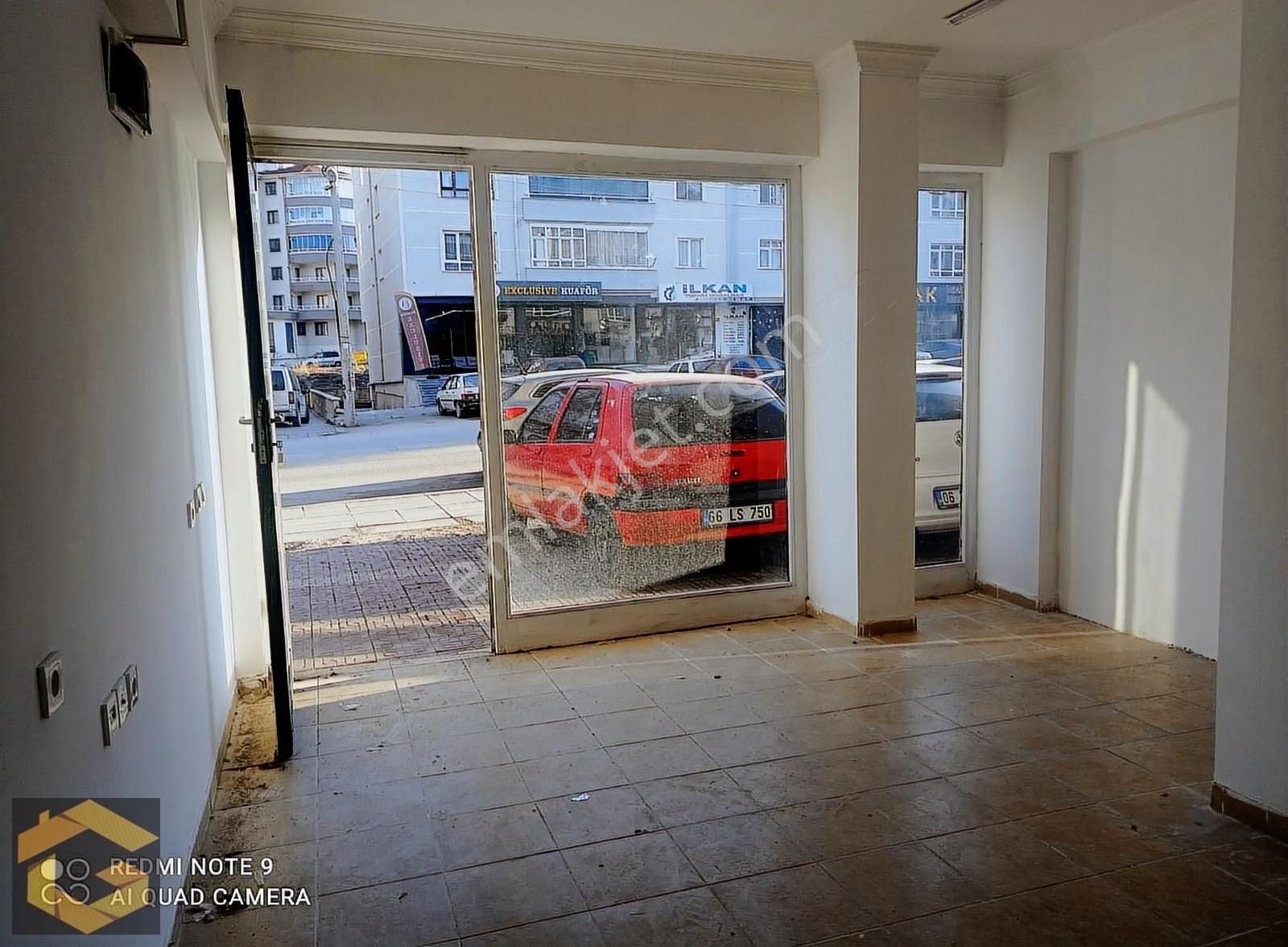 Cadde Üzeri Merkezi Konumda Kiralık Dükkan