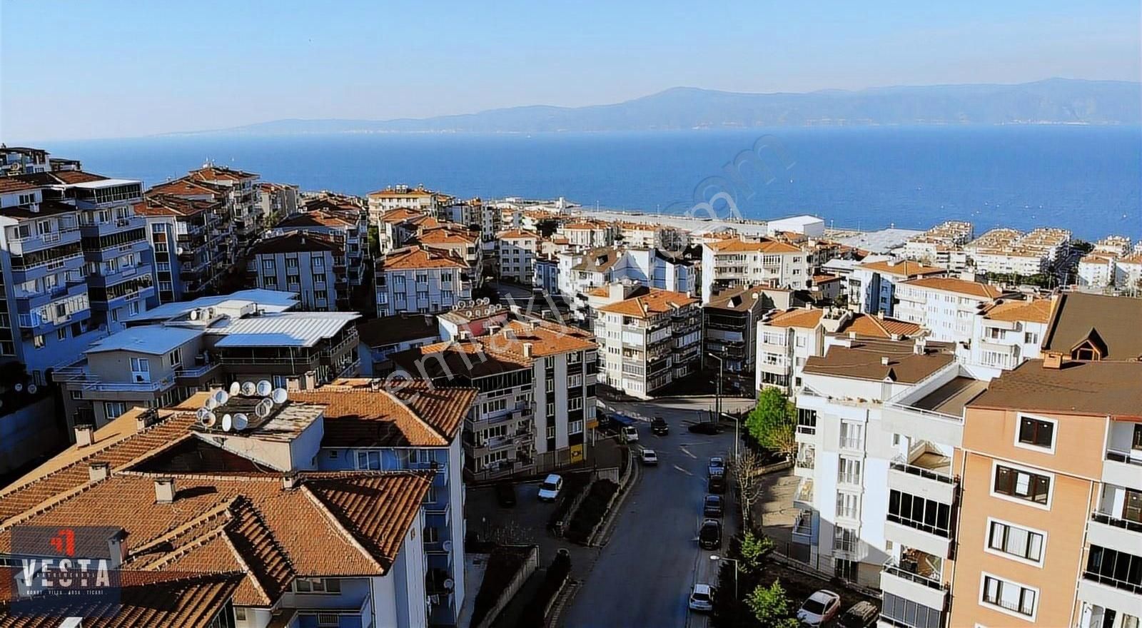 Mudanya Yeni Mahalle'de 140 M2 Net Arakat Daire