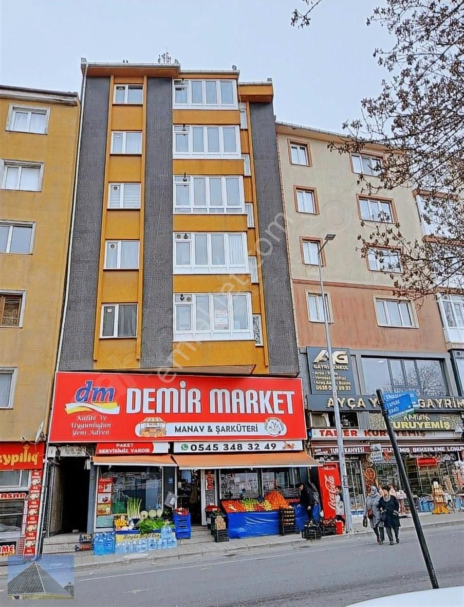 Reşadiye Mahallesi'nde Kiralık Son Kat 3+1 125 M2 Daire