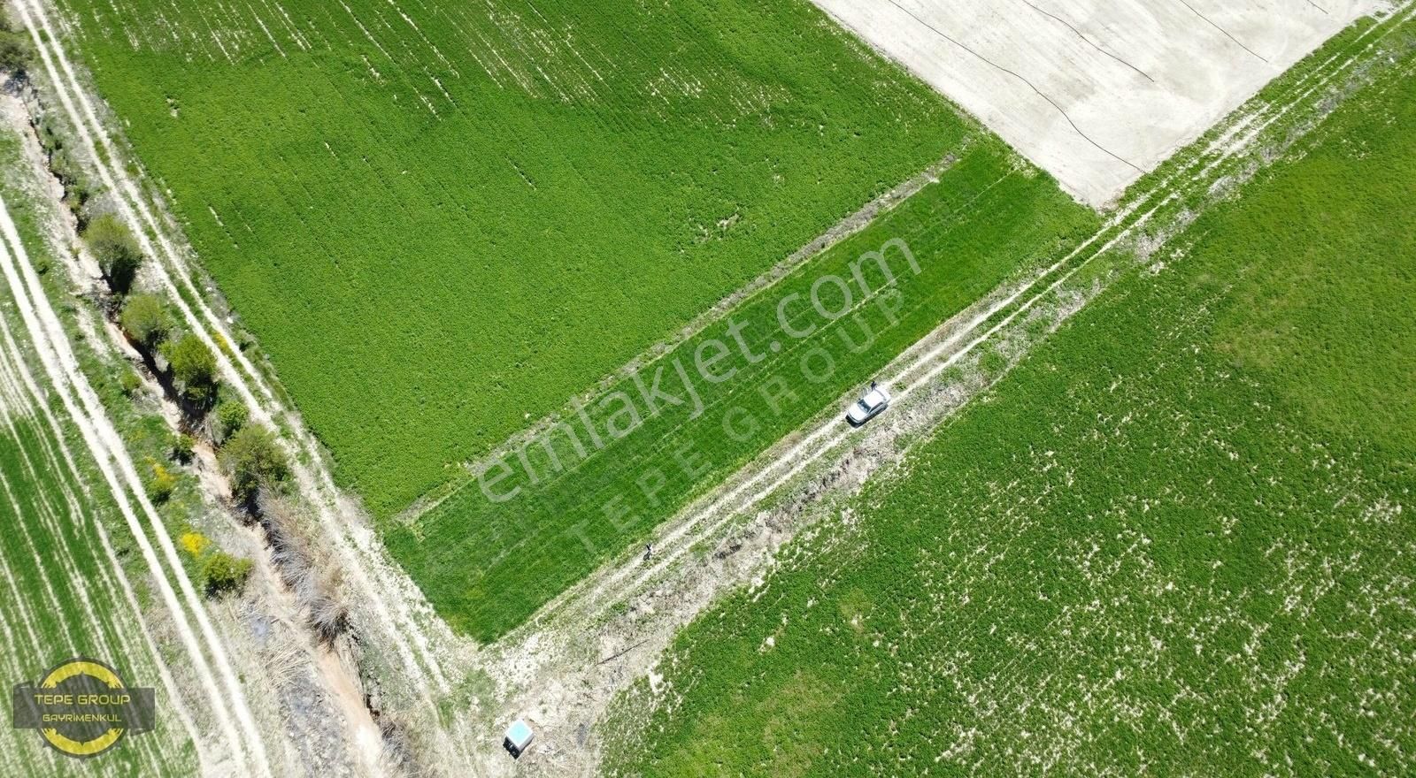Burdur Merkez Akyaka'da 584 M2 Tek Tapu Satılık Tarla
