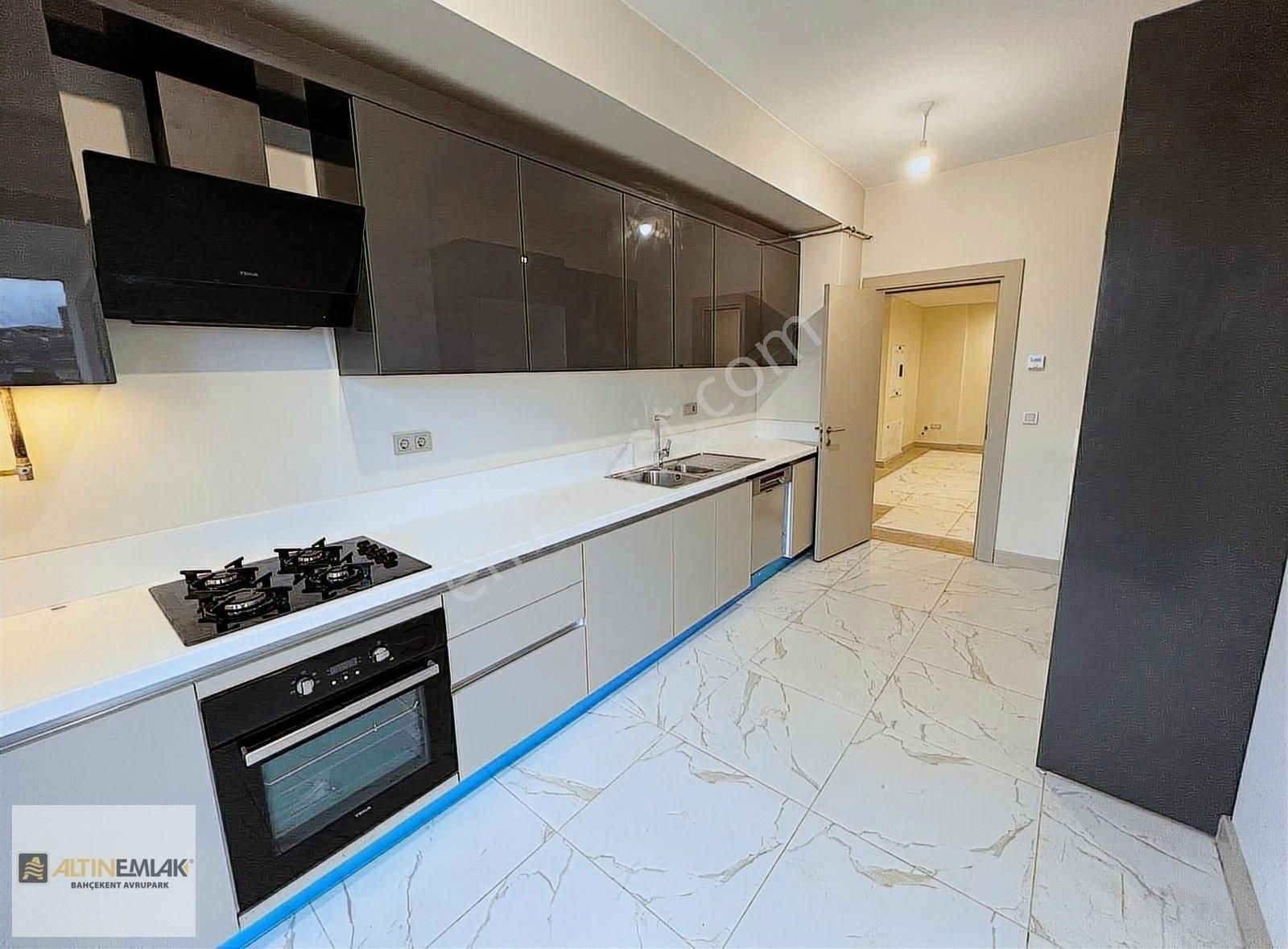 Vadi Evleri 1.etap Bahçeli Balkonlu Kiralık 3+1daire