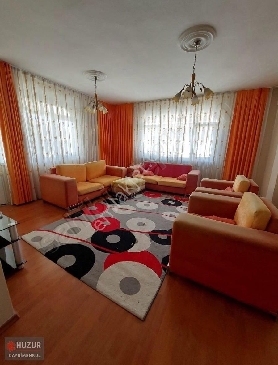 Huzur'dan Reşadiye'de 3+1 Eşyalı Satılık Daire