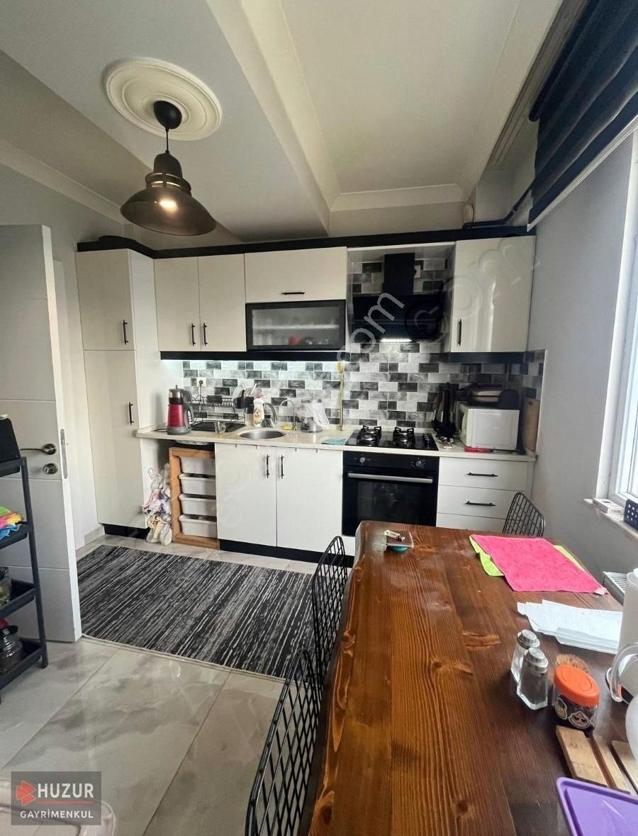 Huzurdan Şeyhsinan Mahallesi 2+1 90 M2 3 Yaşında Satılık Daire