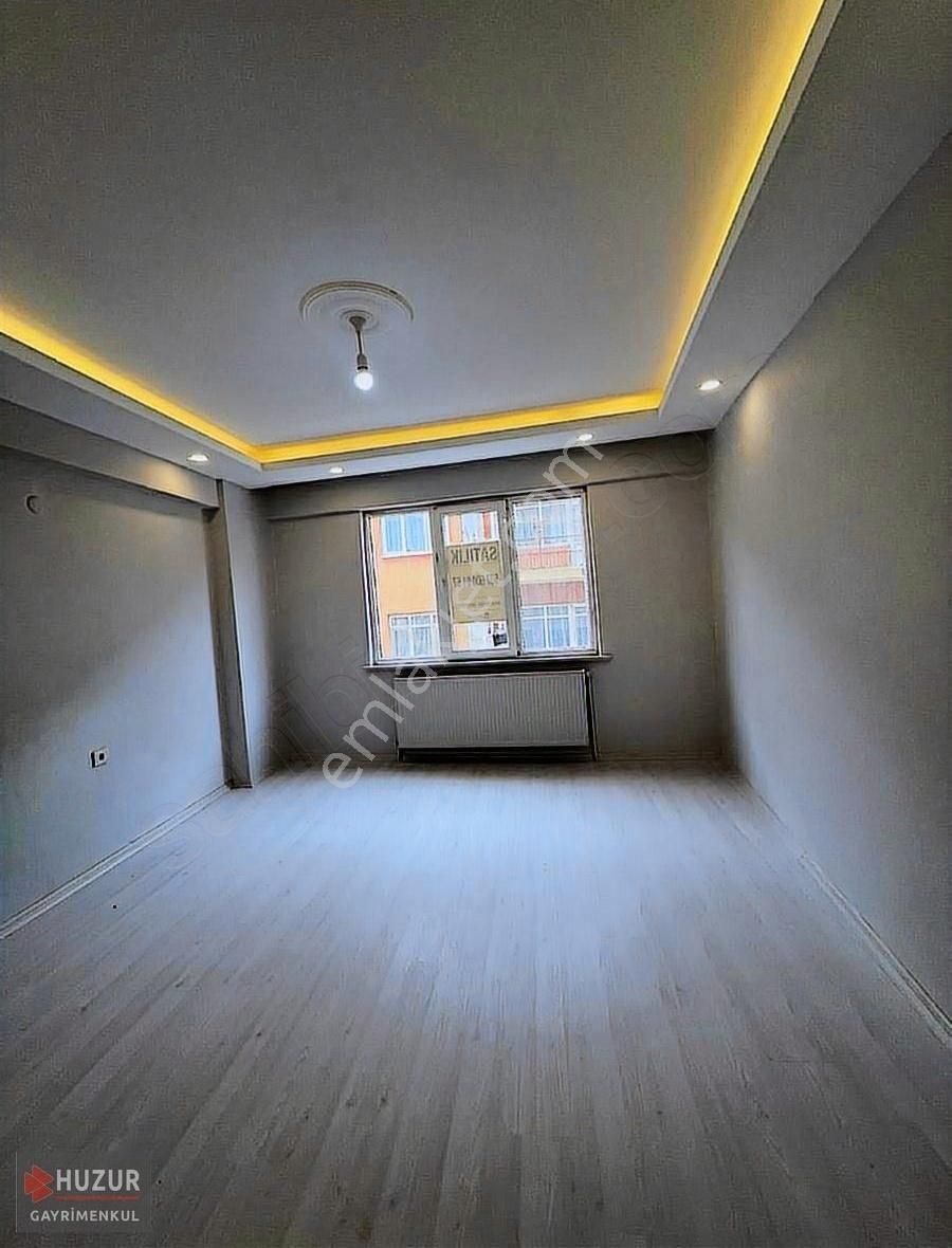 Huzur'dan Otogar Civarında Satılık Masrafsız 2+1 Daire