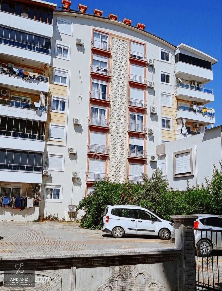 Antalya Merkez Mahallesinde 3+1 Ara Kat Satılık Daire
