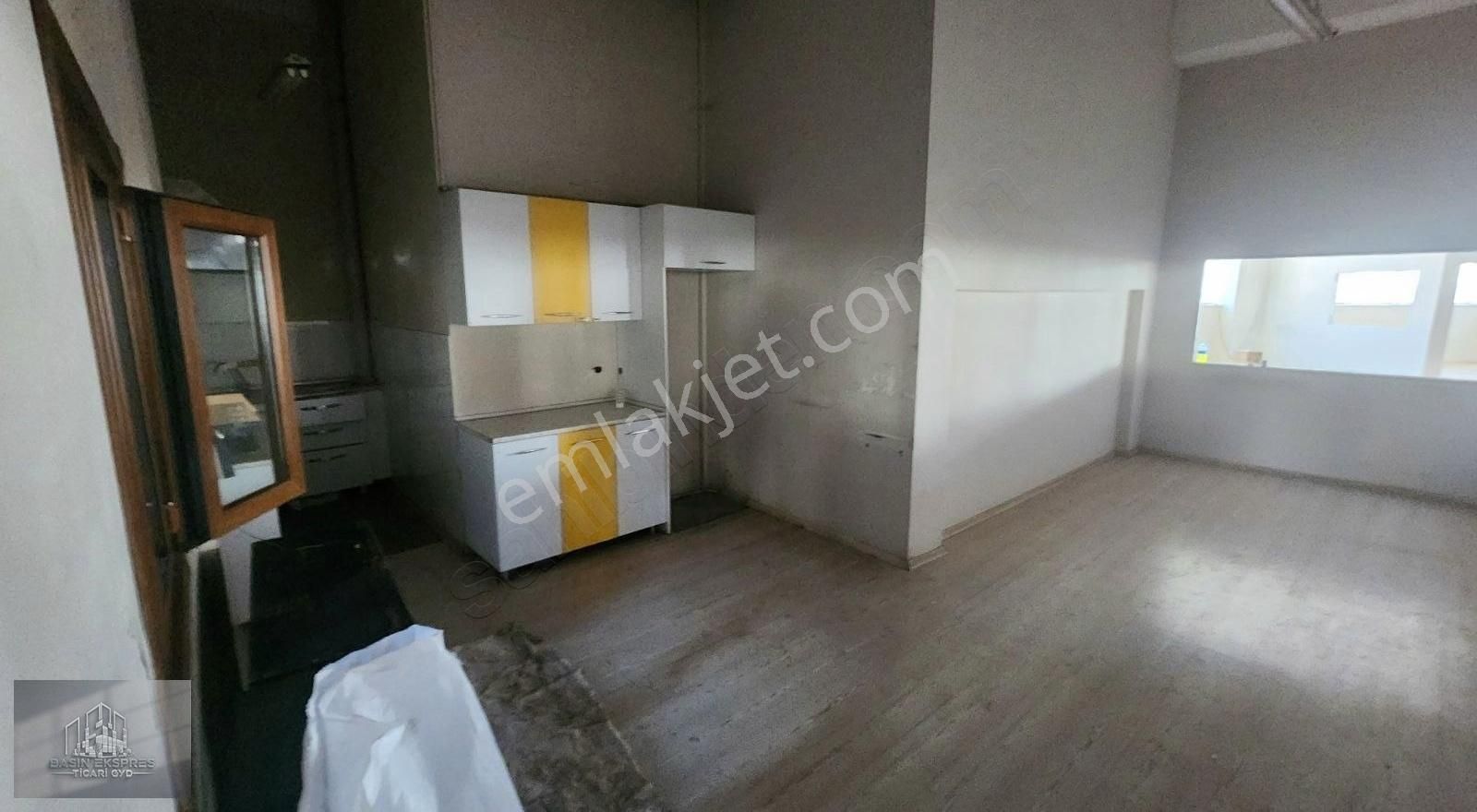 Sulyapıdan İş Hanında Tek Kat 3000 M2 İskanlı İş Yeri - Görsel 21