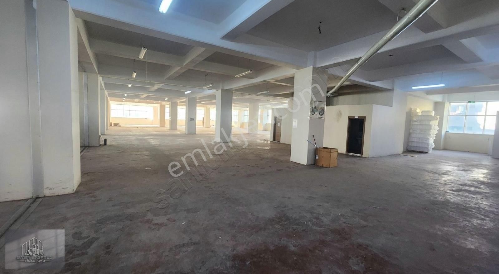 Sulyapıdan İş Hanında Tek Kat 3000 M2 İskanlı İş Yeri - Görsel 26